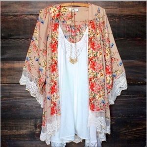 Beautiful floral lace kimono!